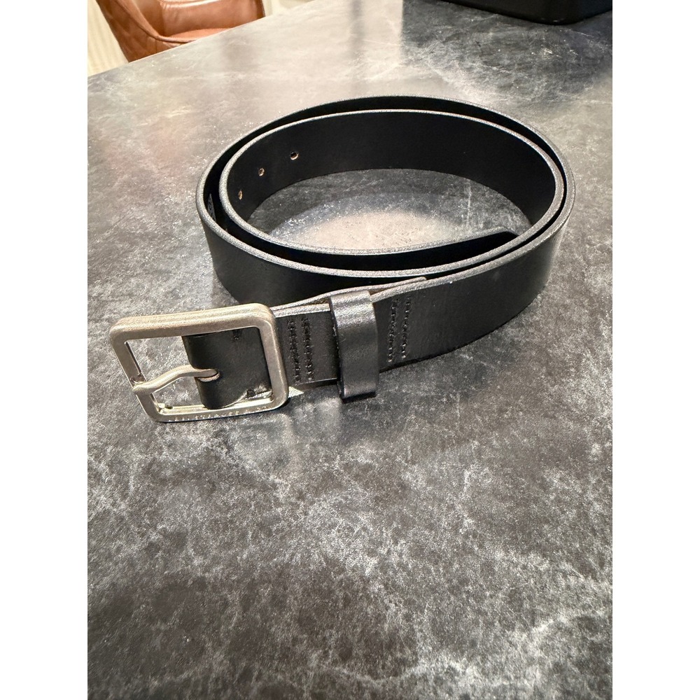 Levis Mens Black Genuine Leather Belt Silver Square Buckle Size Large 44 Inch
